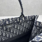 Louis Vuitton Tote Bag 41.5cm - Image 9