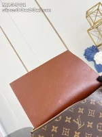 Louis Vuitton M13561 Wallet 33cm - Image 9