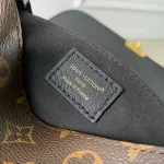 Louis Vuitton Shoulder Bag 24cm - Image 9