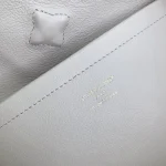 Louis Vuitton Capucines Handbag 37.5cm - Image 9