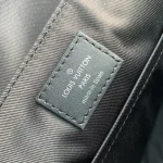Louis Vuitton District Messenger Bag 26cm - Image 9