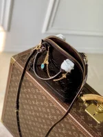 Louis Vuitton ALMA BB Shoulder Bag 25cm - Image 9
