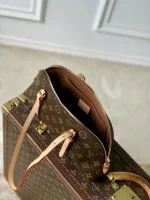 Louis Vuitton Squire East West Bag 29cm - Image 9