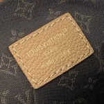 Louis Vuitton MULTIPASS Handbag 30cm - Image 9