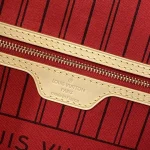 Louis Vuitton Handbag 32cm - Image 9