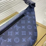 Louis Vuitton Discovery Small Waist Bag 44cm - Image 9