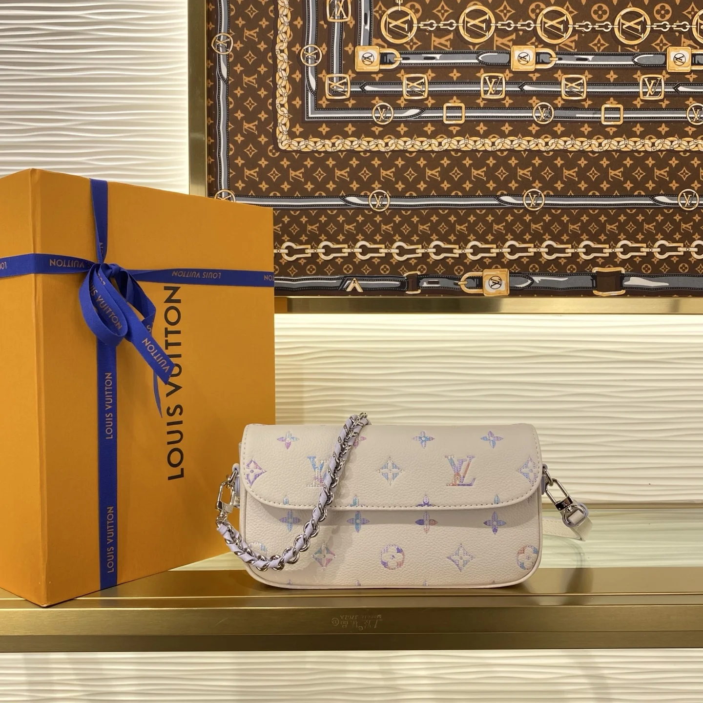 1-3 Louis Vuitton WALLET ON CHAIN IVY Handbag 23.5cm - Image 1