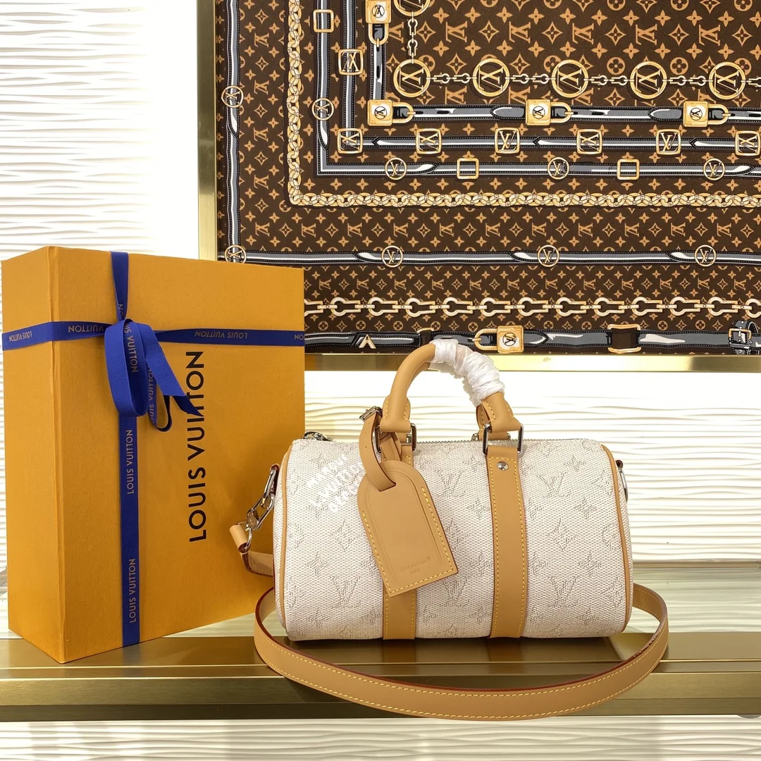 1-1020 Louis Vuitton Keepall Bandouliere 25 Monogram Heritage M15076 - Image 1
