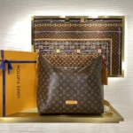 Louis Vuitton Metis Bag Monogram M14018