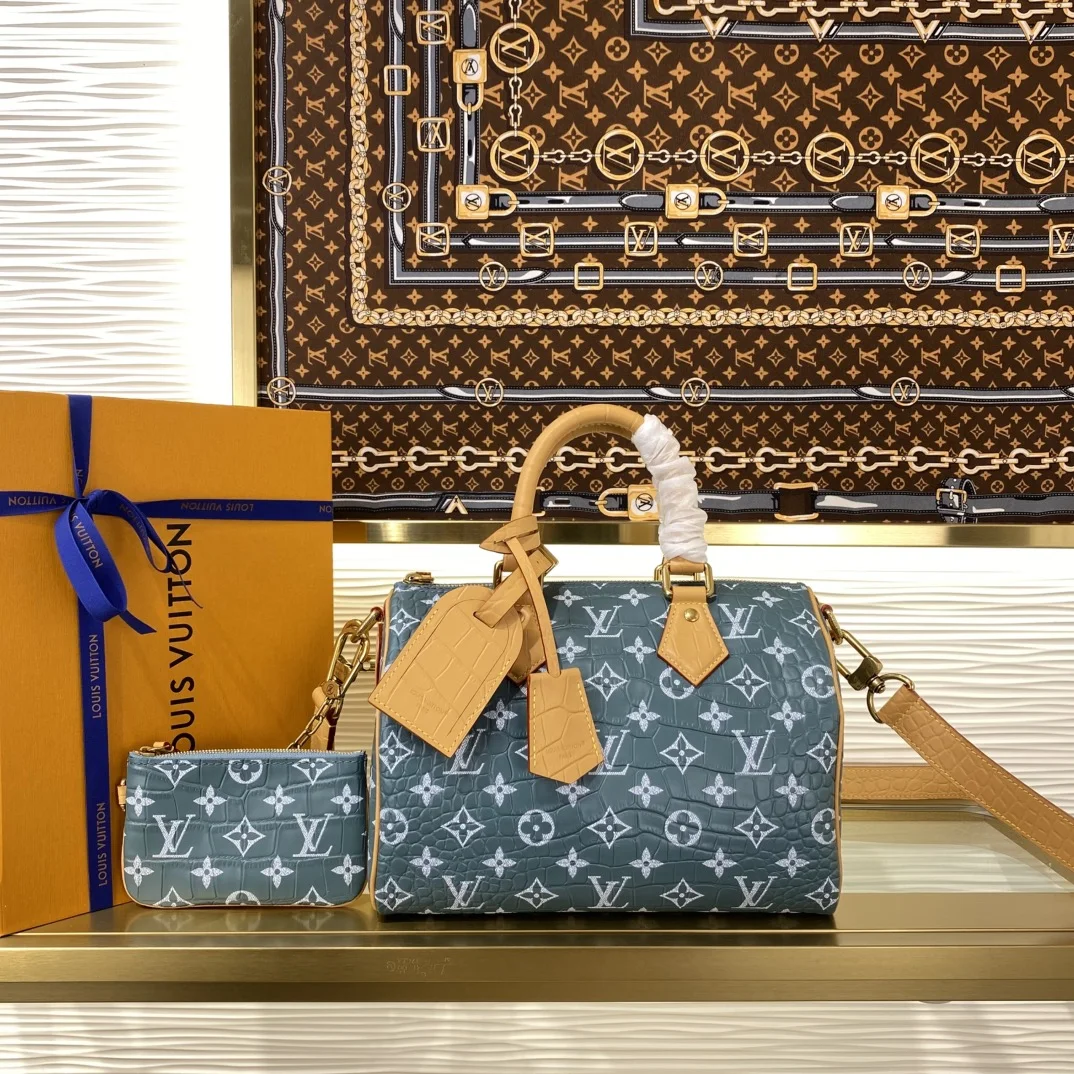 1-1060 Louis Vuitton Speedy P9 Bandouliere 25 Light Blue Crocodile M24425 - Image 1