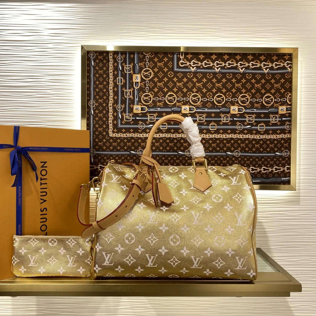 1-1061 Louis Vuitton Speedy P9 Bandouliere 40 Gold - Image 1