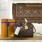 Louis Vuitton Speedy Soft 30 Dark M28379