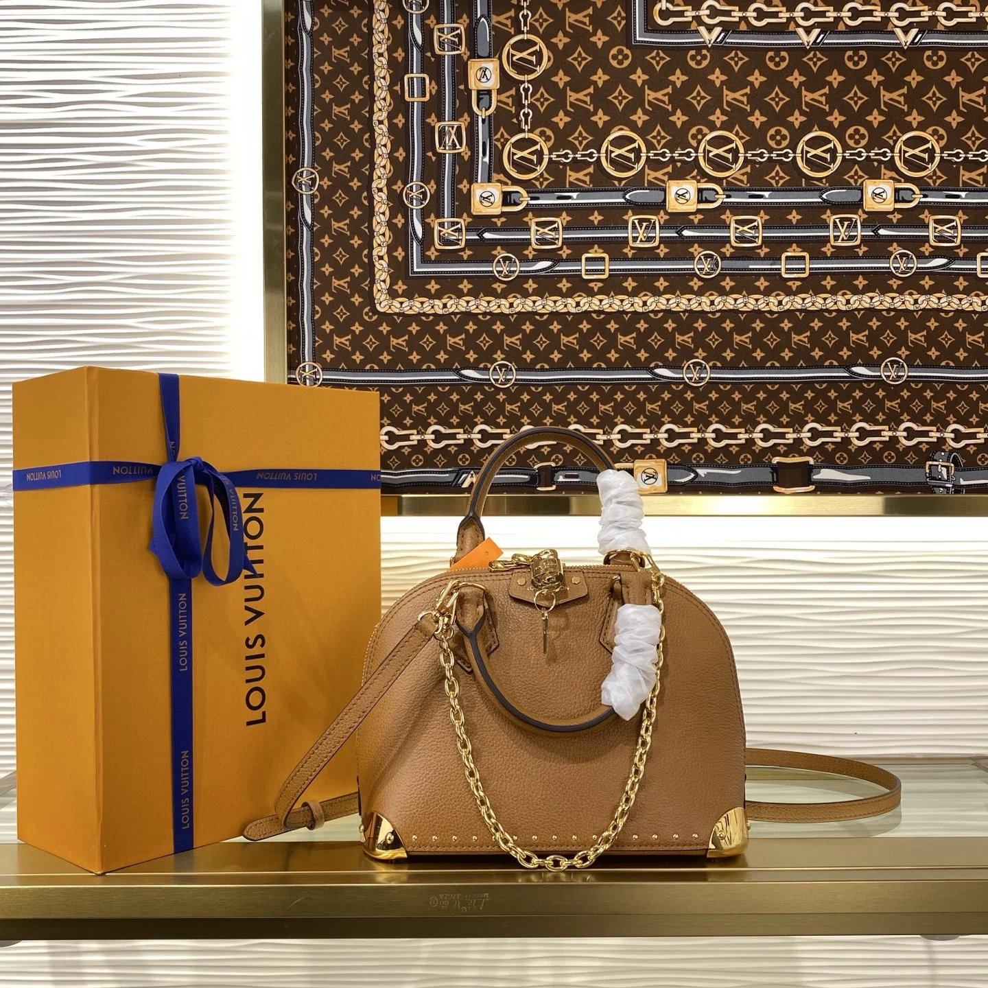1-1117 Louis Vuitton Alma Trunk BB M29445 - Image 1
