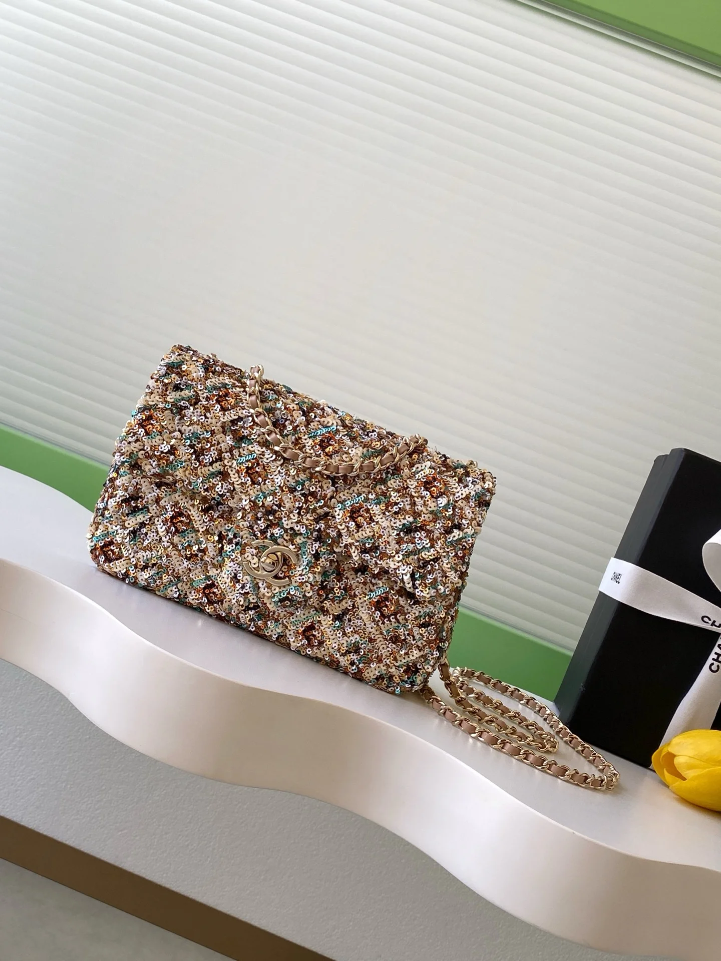 1-112 Chanel CF Sequined SO Handbag 21cm - Image 1