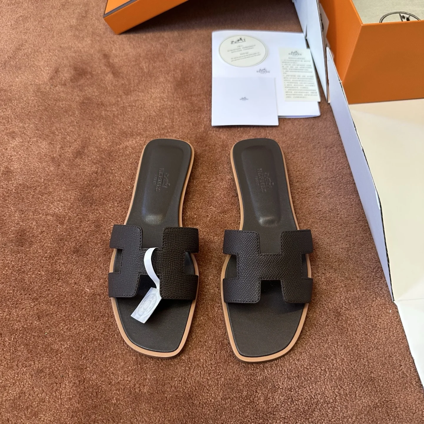 1-1169 Hermès Oran Sandal - Image 1