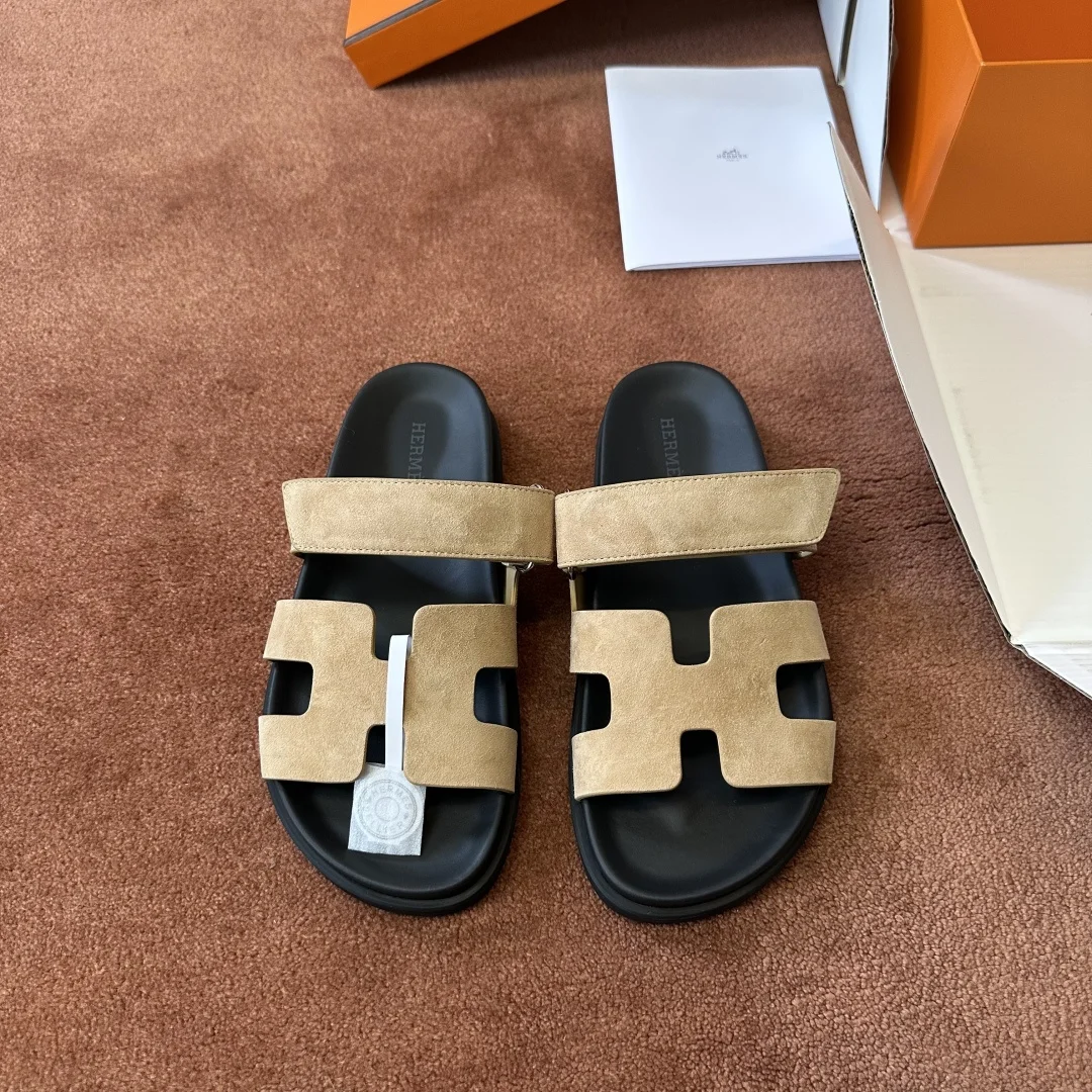 1-1179 Hermès Chypre Sandal - Image 1