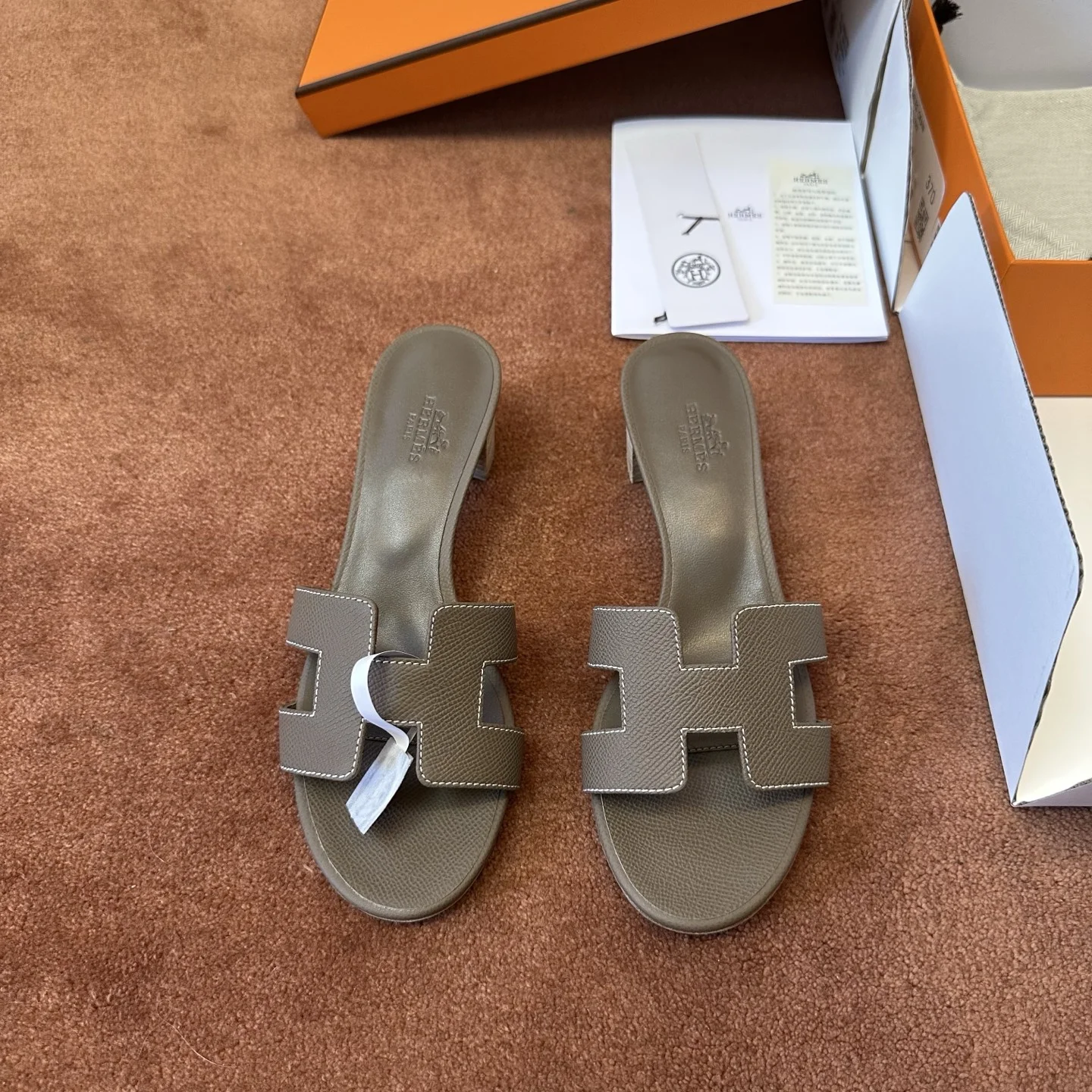 1-1197 Hermès Oasis Heeled Sandal - Image 1