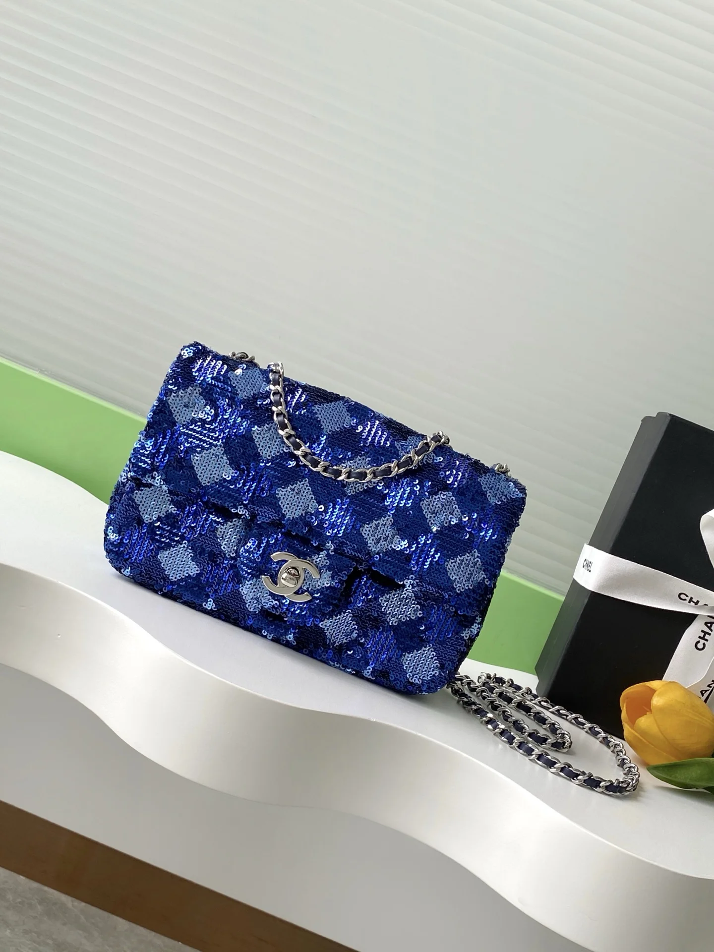 1-120 Chanel CF Sequined SO Handbag 21cm - Image 1
