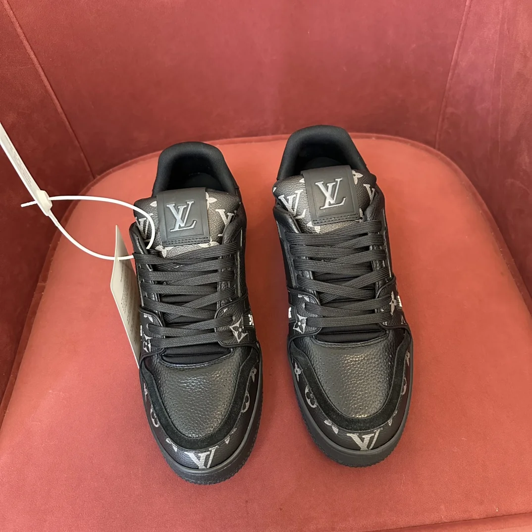 1-1257 Louis Vuitton LV Trainer 54 Men's Sneaker - Image 1