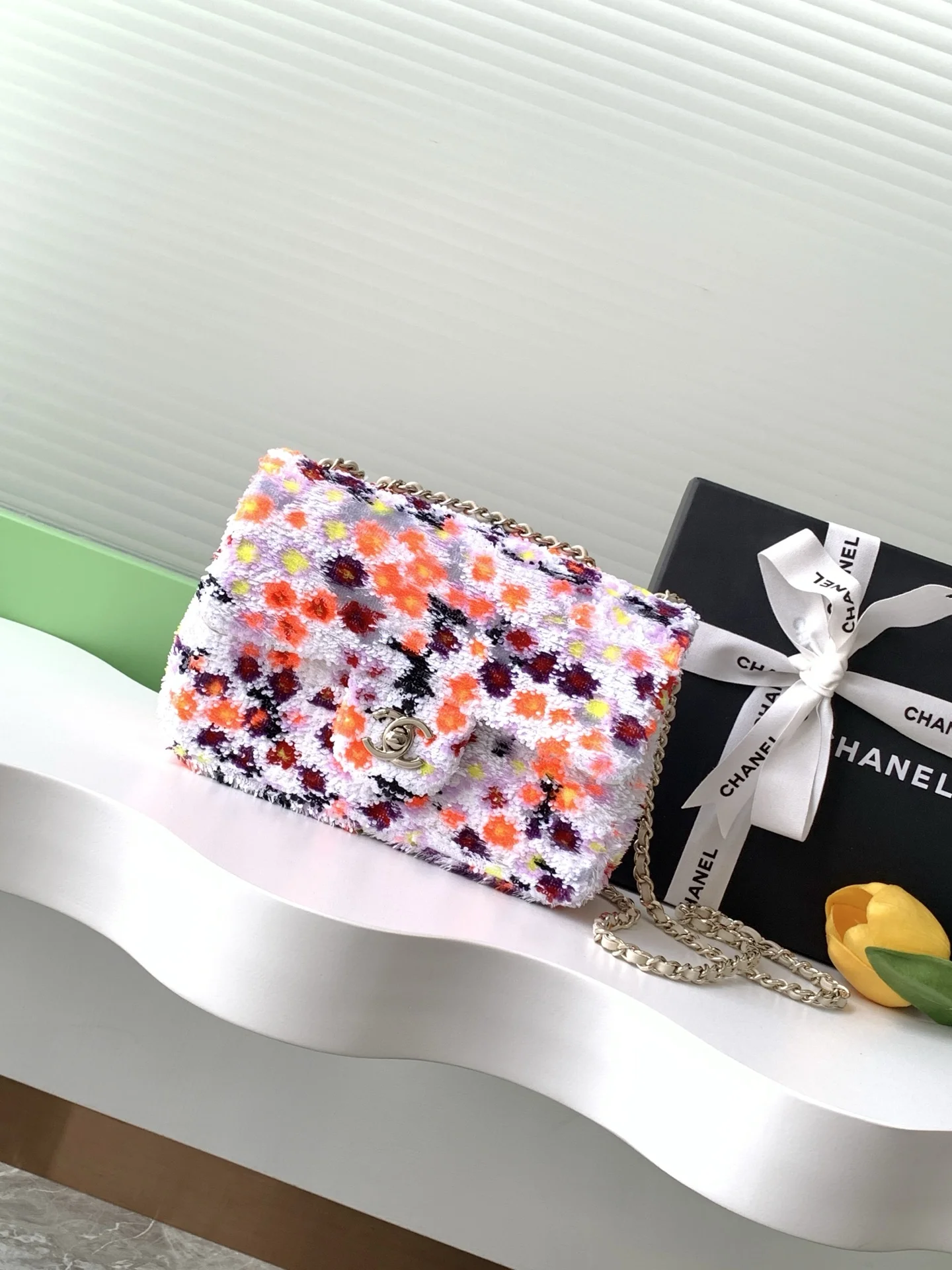 1-133 Chanel CF Sequined SO Handbag 21cm - Image 1