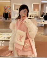 Louis Vuitton Monogram Fur Pocket Cashmere Stole - Image 12