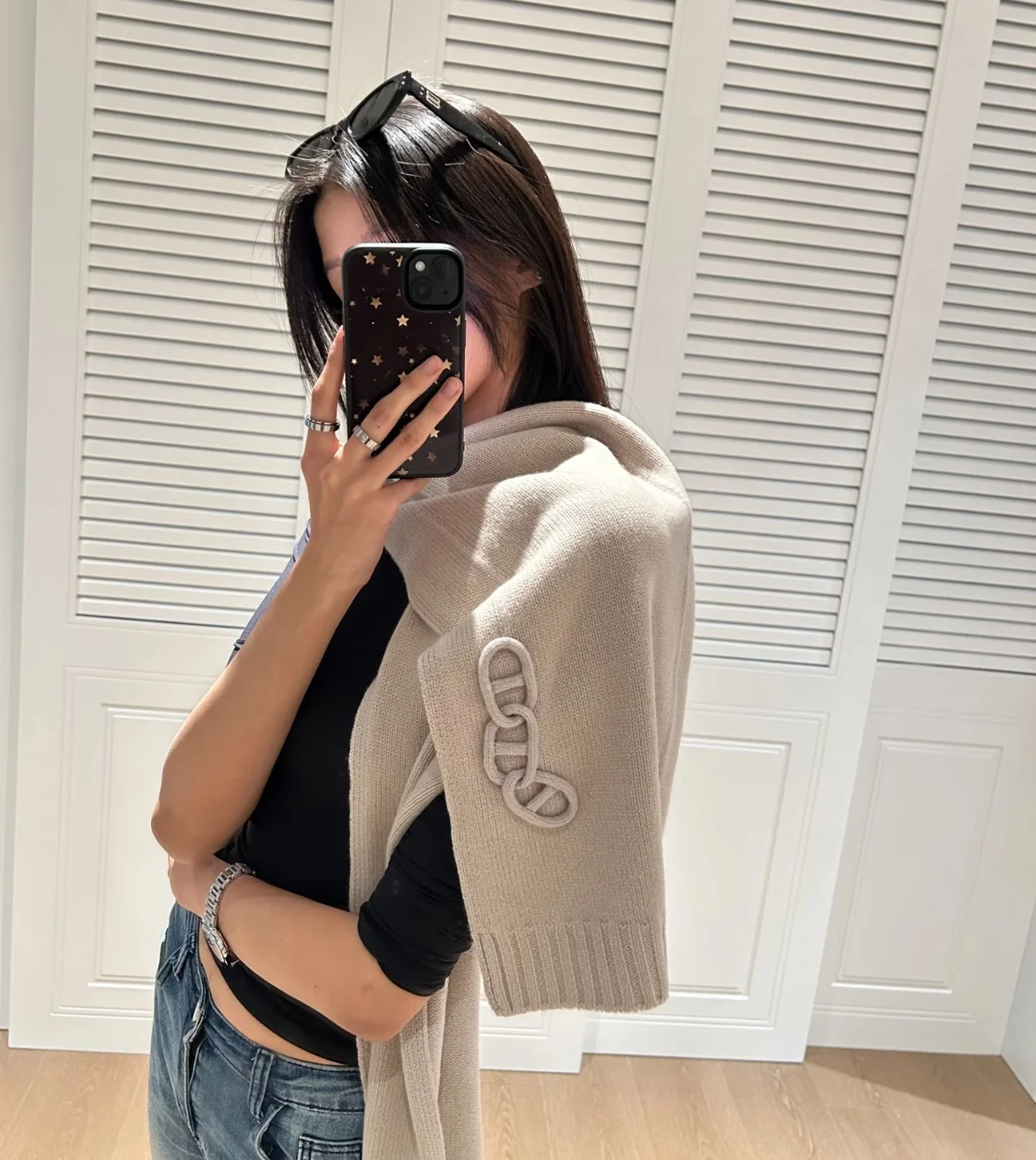 1-1357 Hermès Chaîne d'Ancre Knit Cashmere Scarf - Image 1