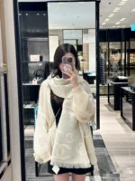 Chanel 26C CC Jacquard Stole - Image 10