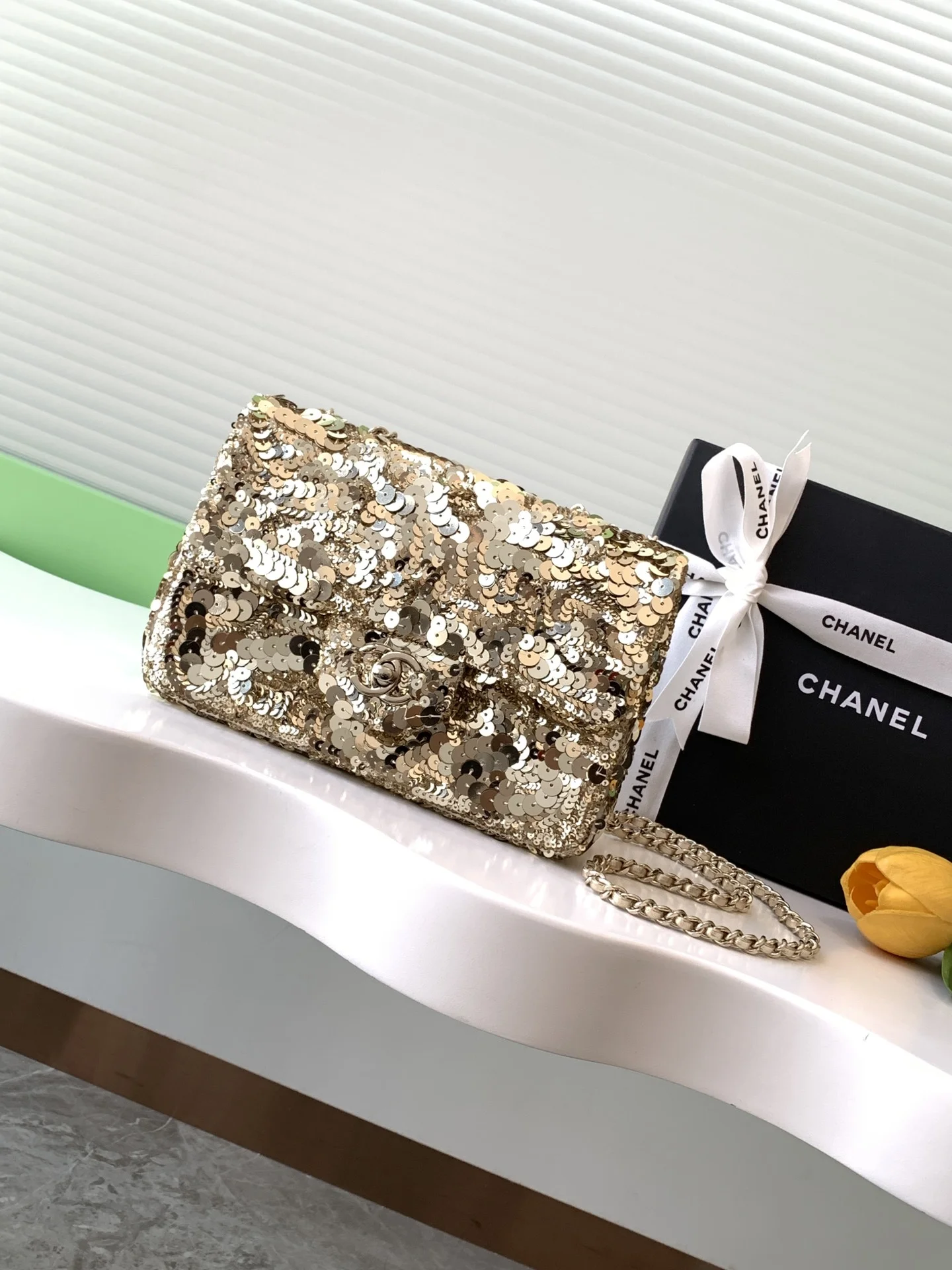 1-143 Chanel CF Sequined SO Handbag 21cm - Image 1