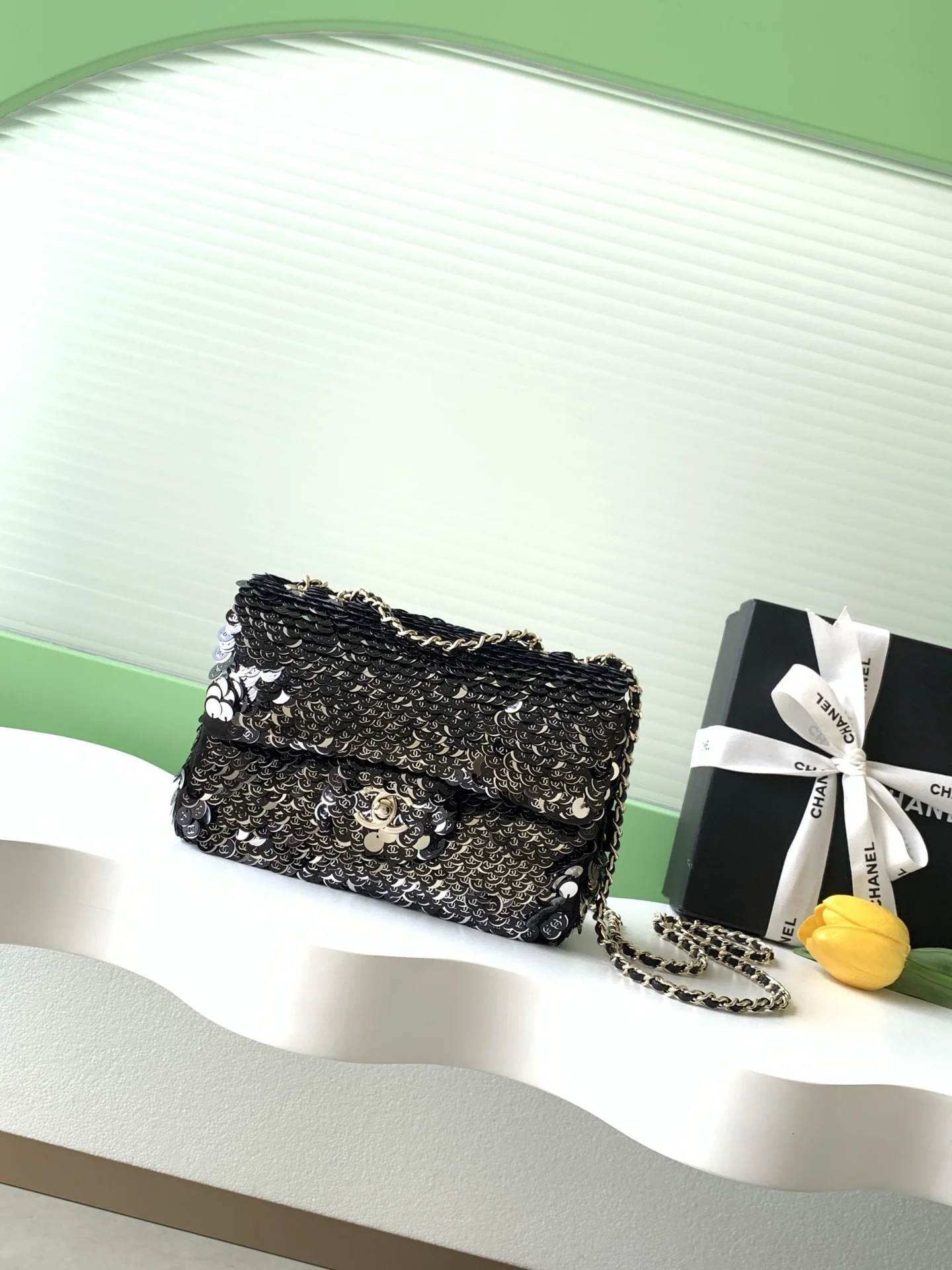 1-157 Chanel CF Sequined SO Handbag 21cm - Image 1