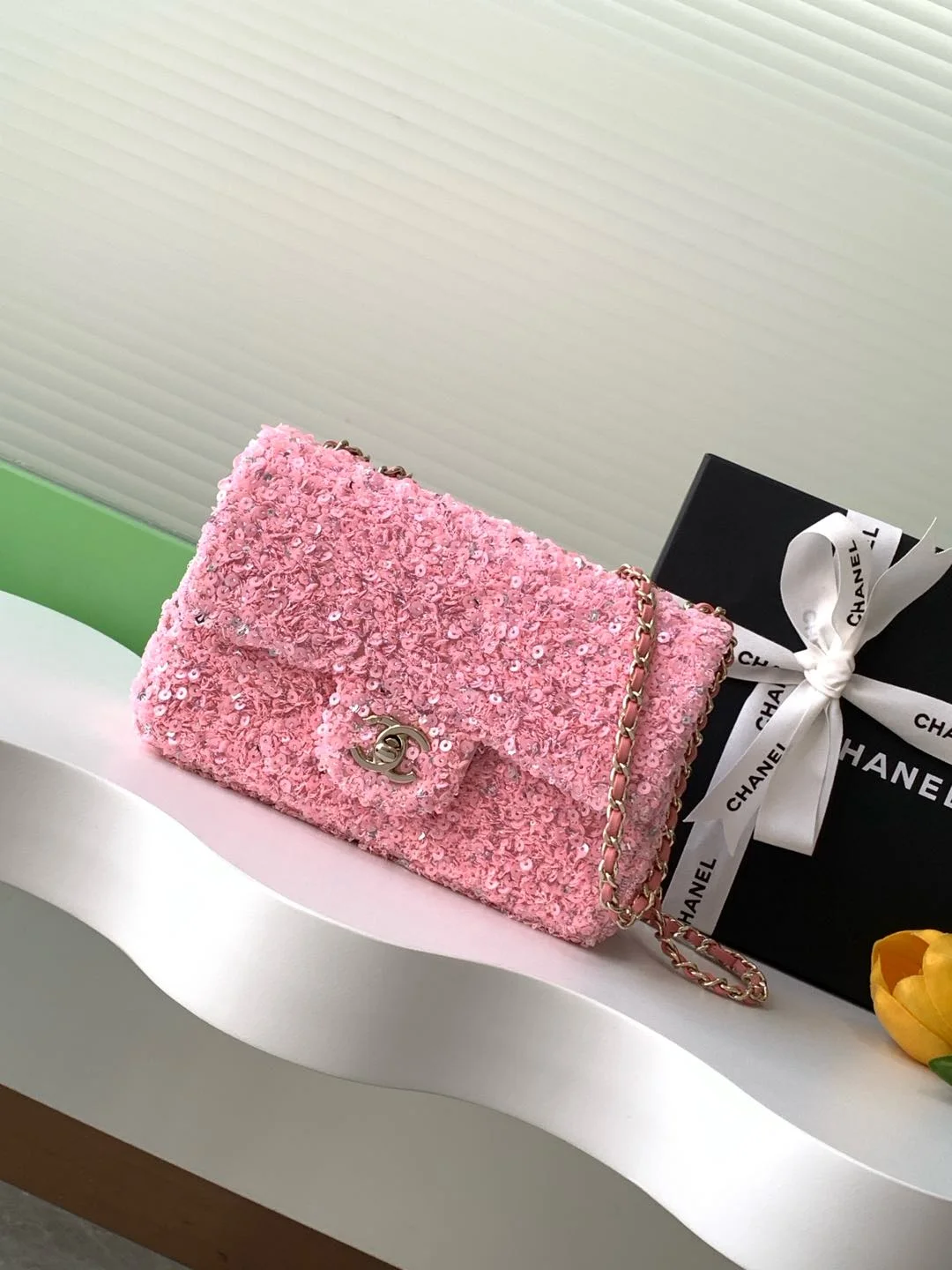 1-165 Chanel CF Sequined SO Handbag 21cm - Image 1