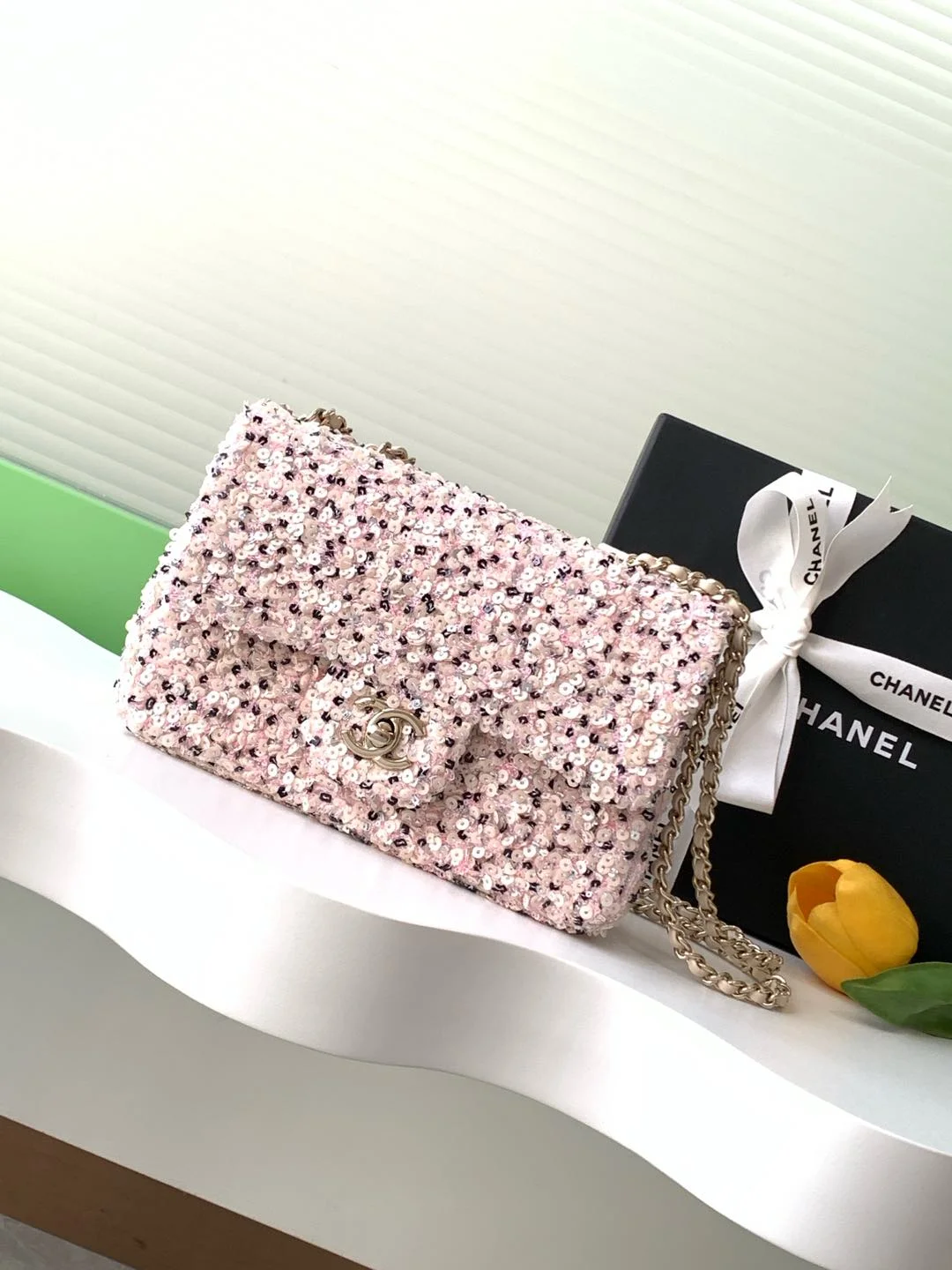 1-166 Chanel CF Sequined SO Handbag 21cm - Image 1