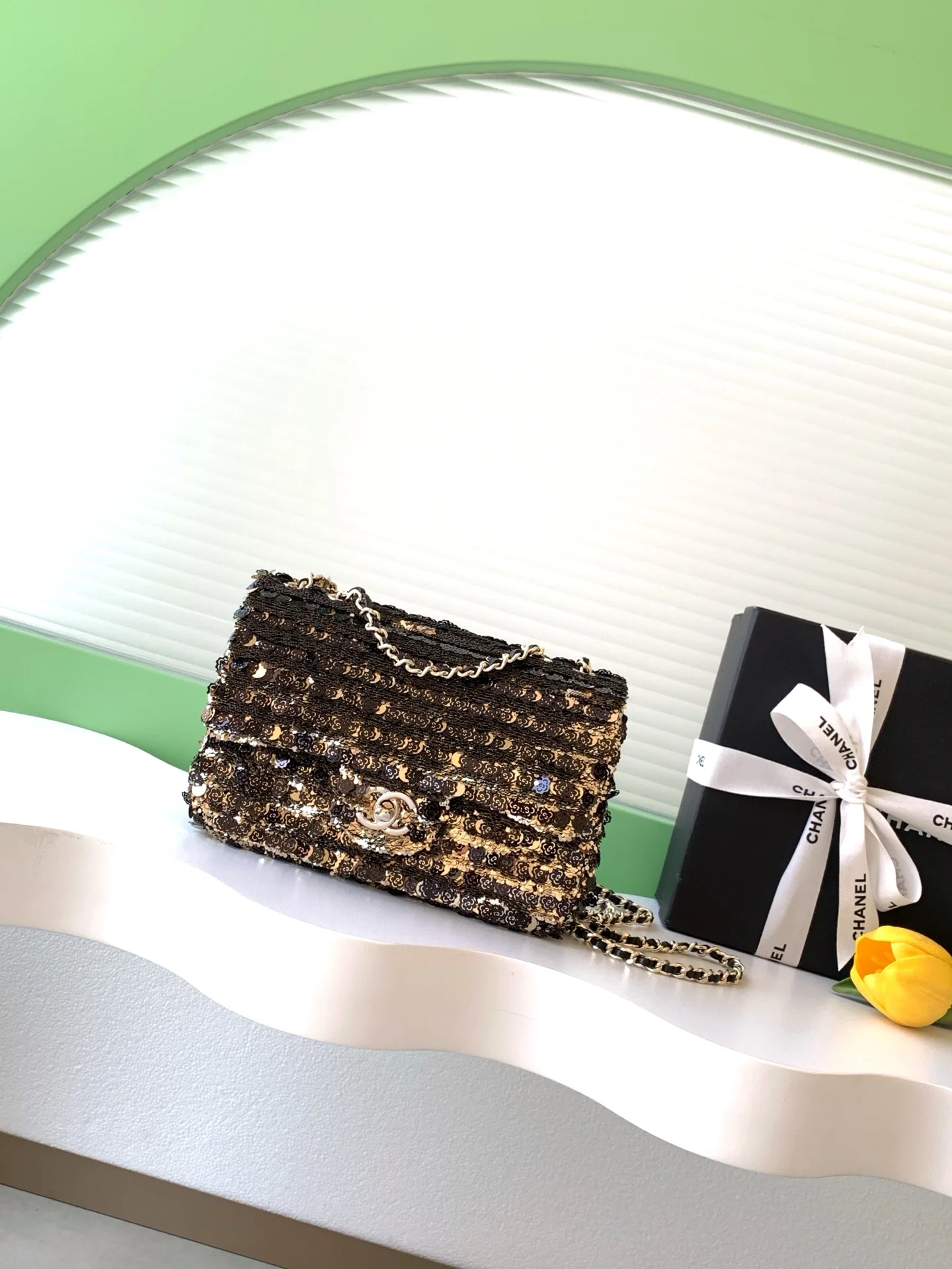 1-169 Chanel CF Sequined SO Handbag 21cm - Image 1