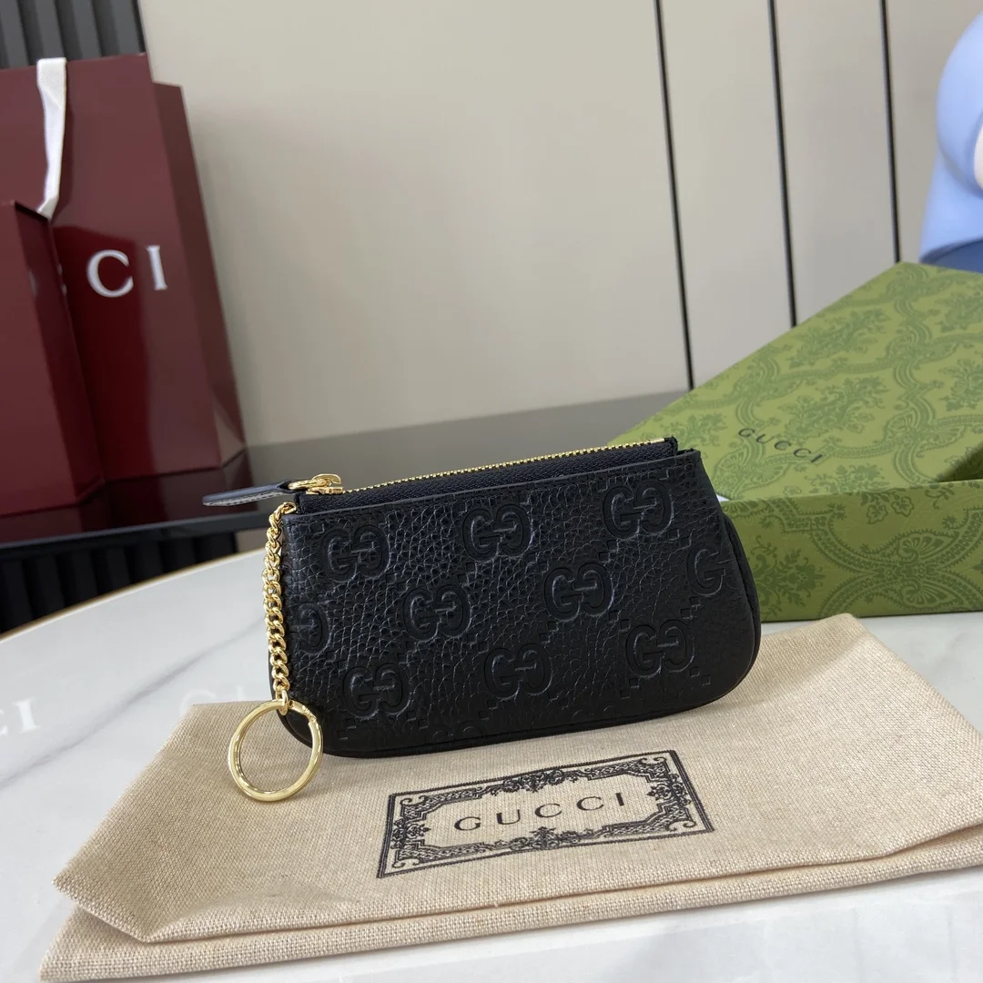 1-1765 Gucci GG Emblem Wallet 815891 - Image 1