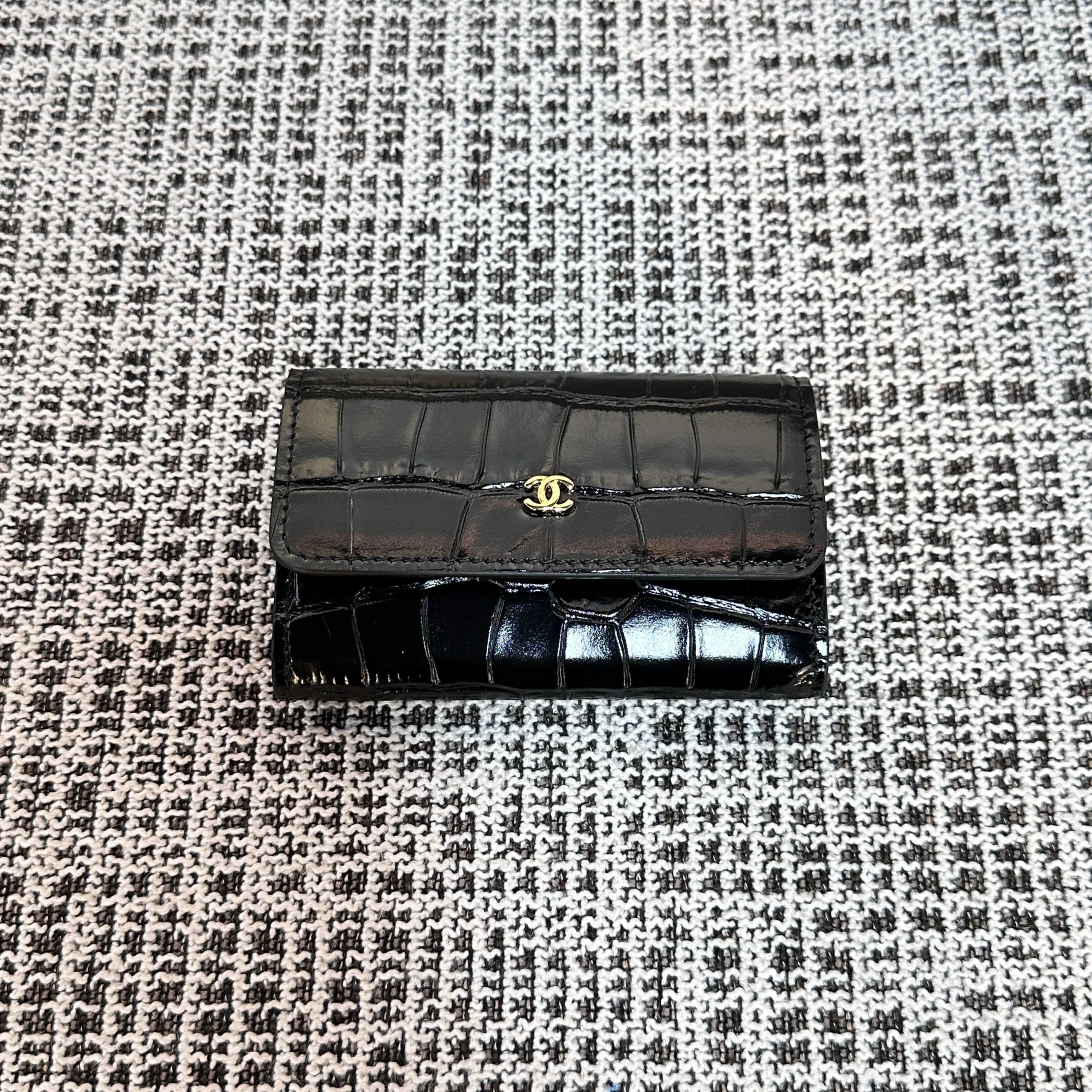 1-1849 Chanel Crocodile-Embossed Flap Card Holder - Image 1