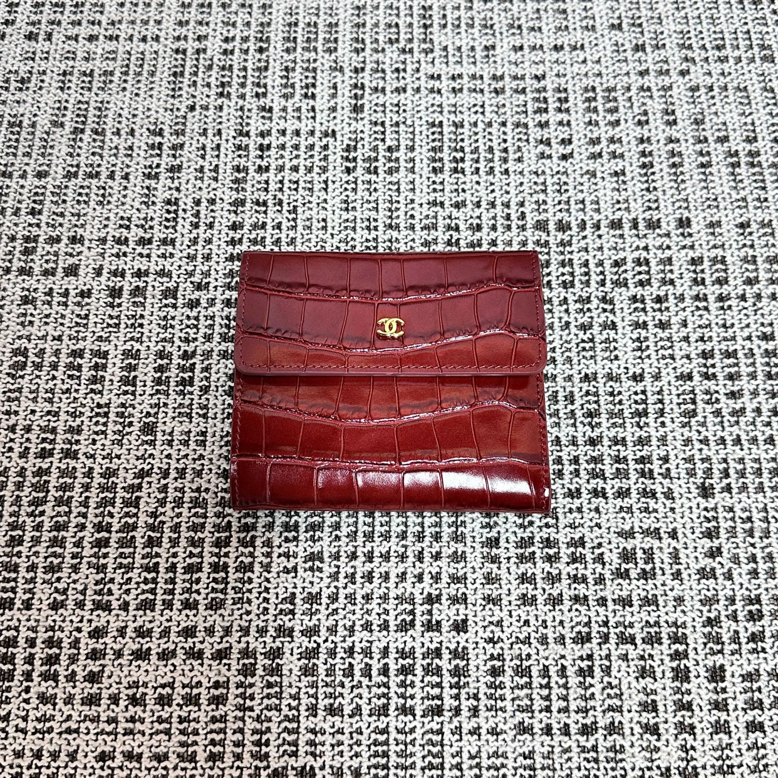 1-1855 Chanel Crocodile-Embossed Tri-Fold Wallet - Image 1