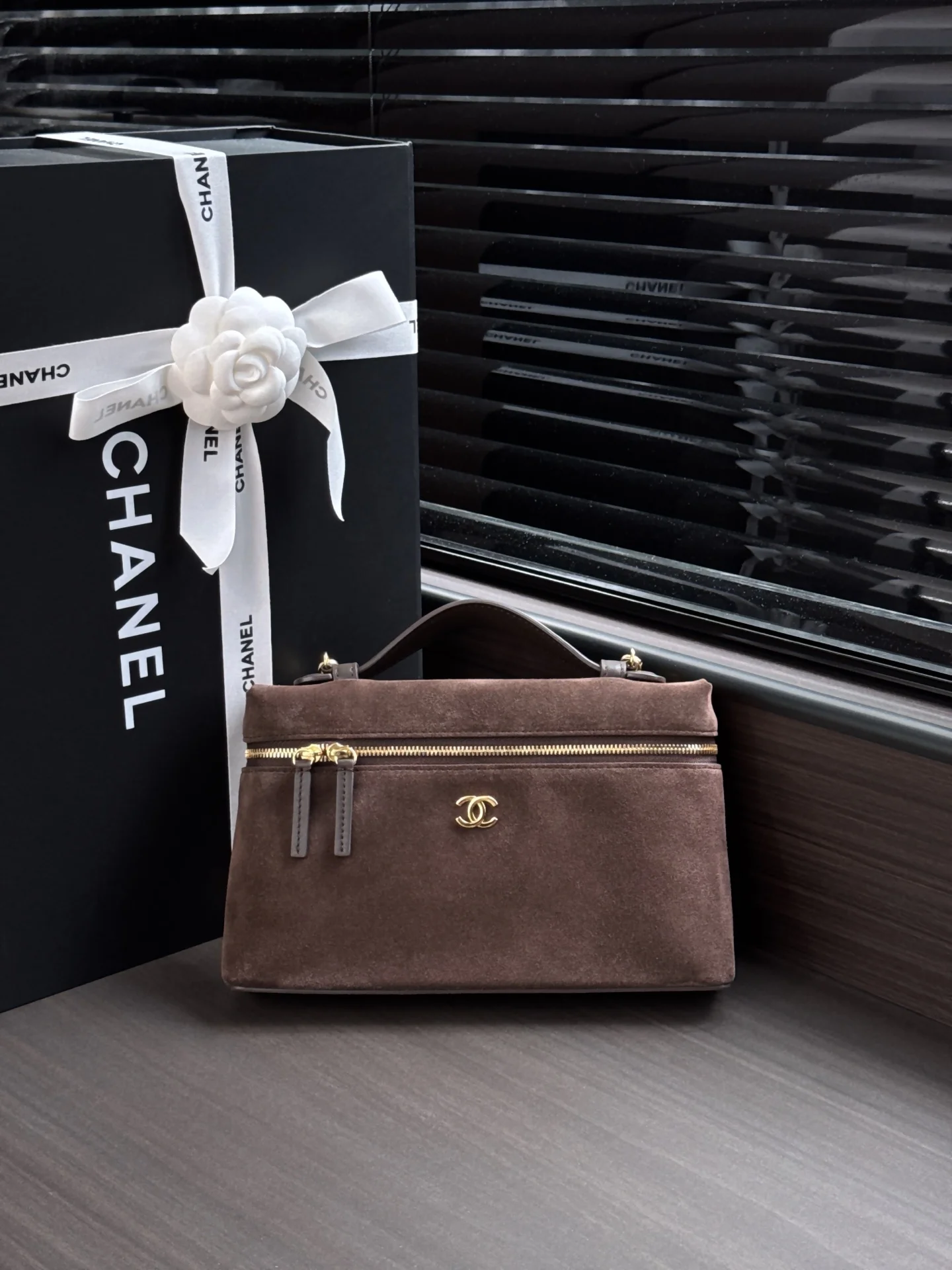1-1886 Chanel 26A Suede Vanity Case 23cm - Image 1