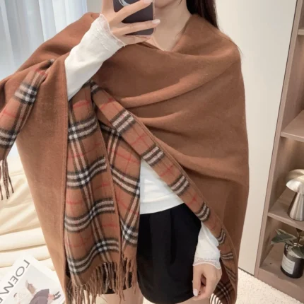 Fendi Fendi FF Diagonal Hooded Poncho 140x140cm product photo