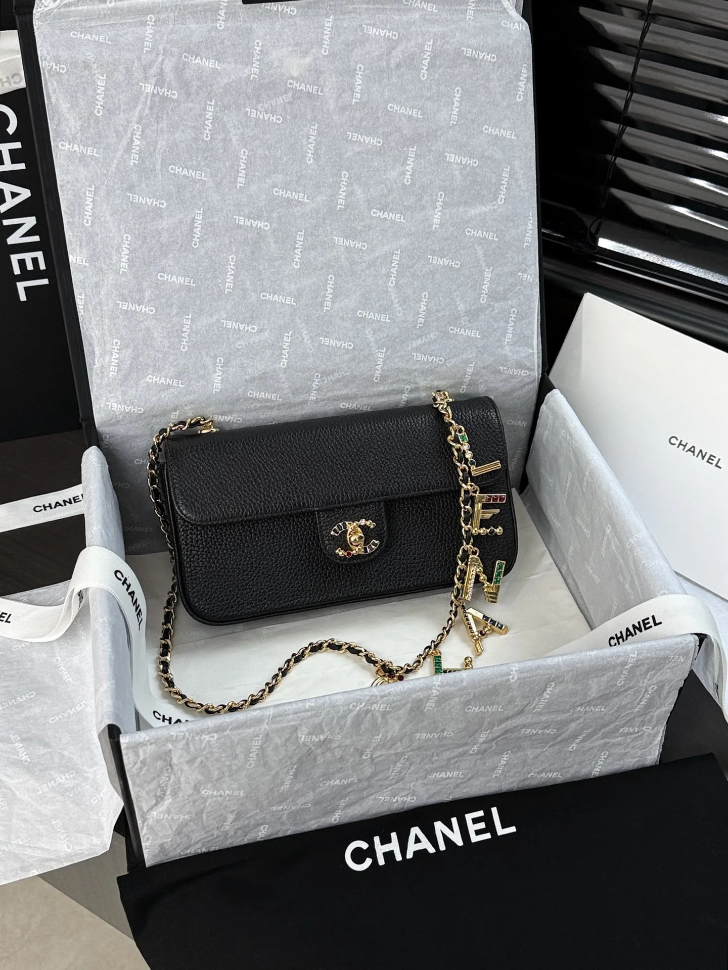 1-1918 Chanel 26A Letter Charm Chain Flap Bag 22cm - Image 1