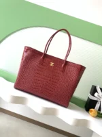 Chanel 26S Cerf Crocodile-Embossed Tote Bag 40cm - Image 11