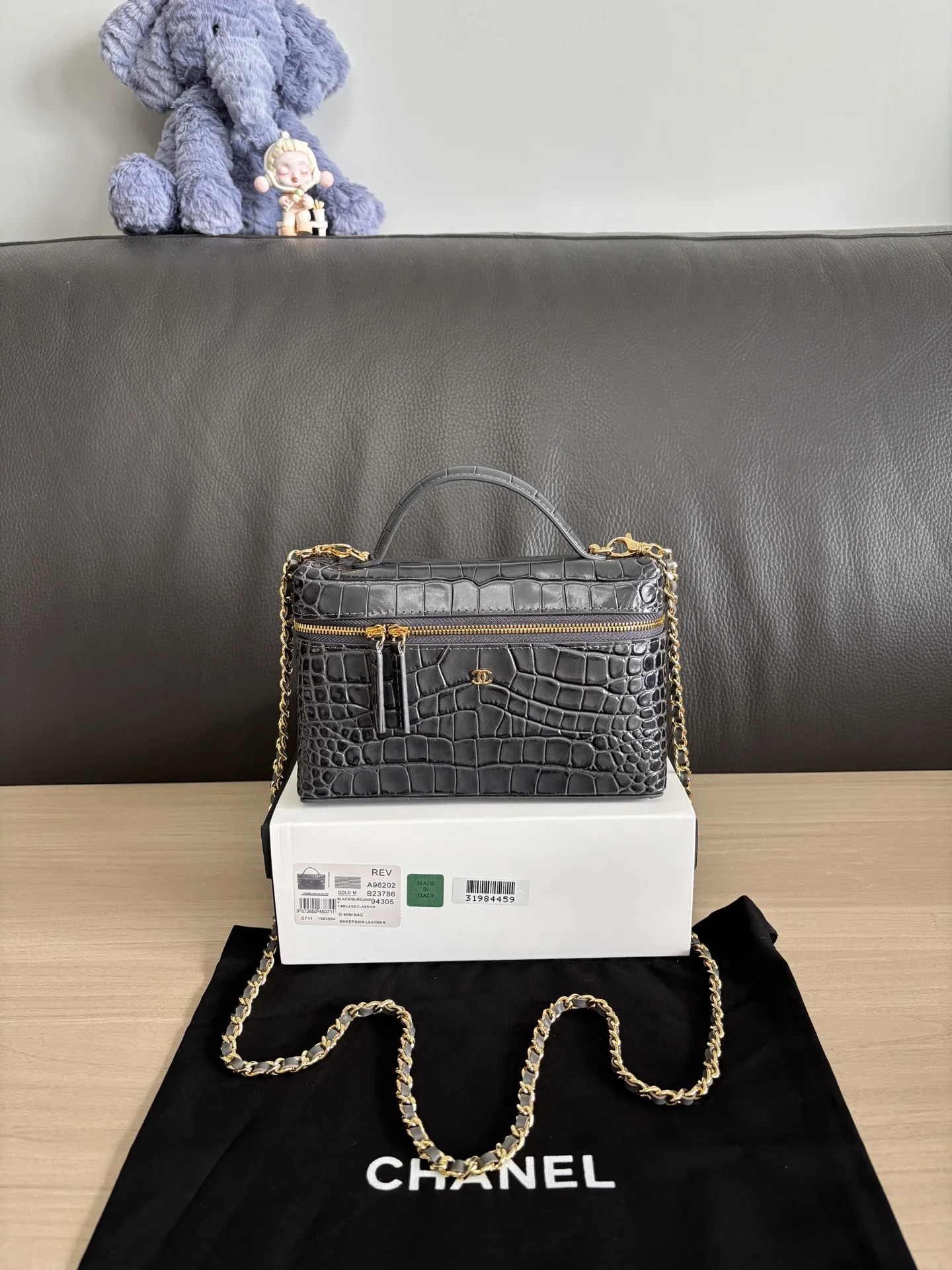 1-1933 Chanel Crocodile-Embossed Vanity Case with Chain - Image 1