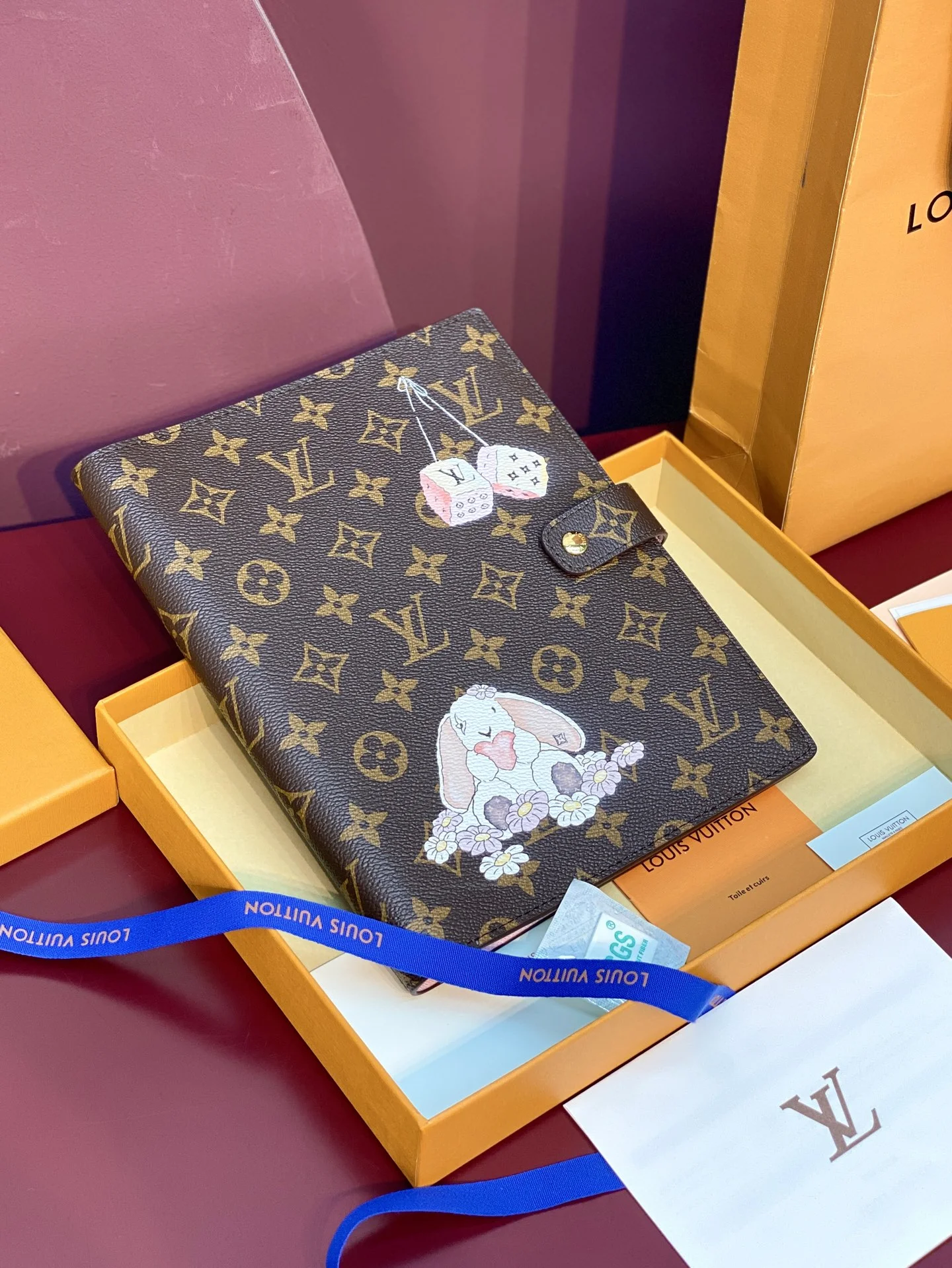 1-2064 Louis Vuitton x Grace Coddington Catogram Bunny Agenda Cover 23cm - Image 1