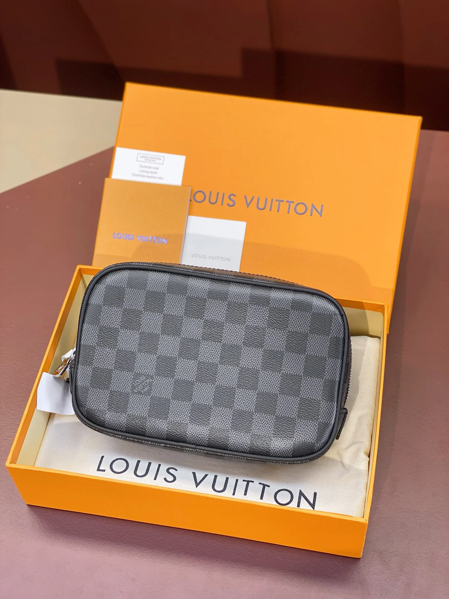 1-2074 Louis Vuitton Damier Graphite Toiletry Pouch Small 21cm - Image 1