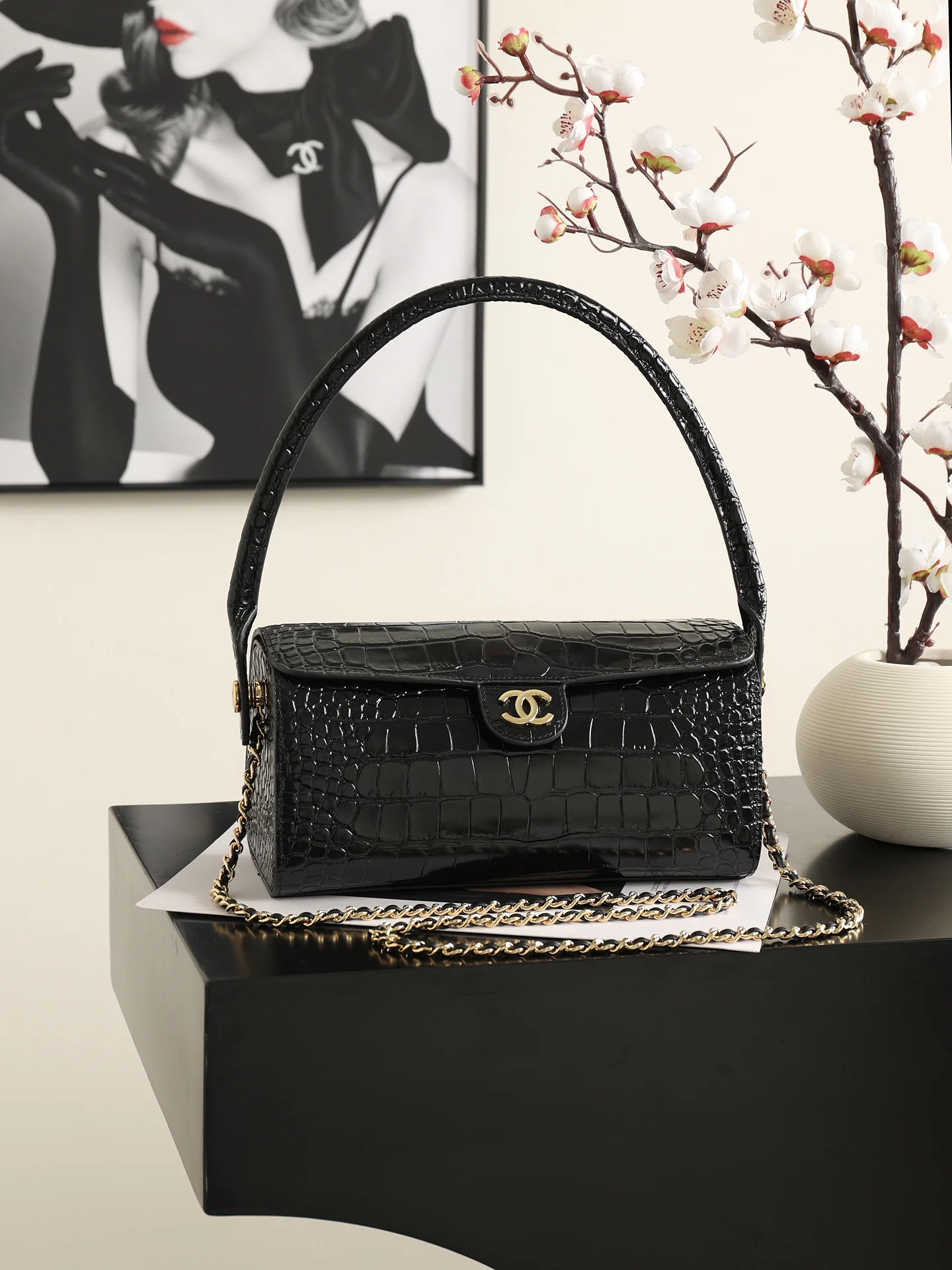 1-2086 Chanel 26A Bowling Bag with Chain 23cm - Image 1