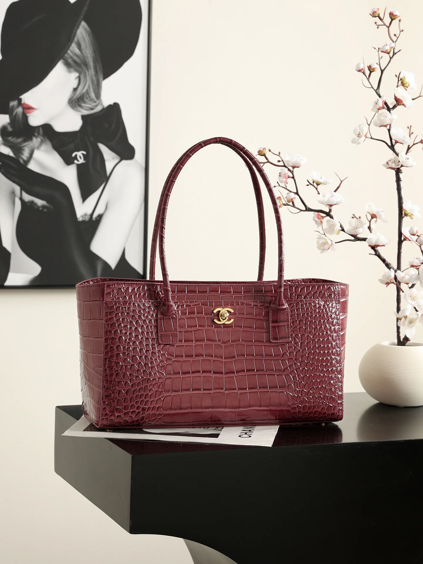 1-2097 Chanel 26S Cerf Tote Bag Crocodile Embossed 39cm - Image 1