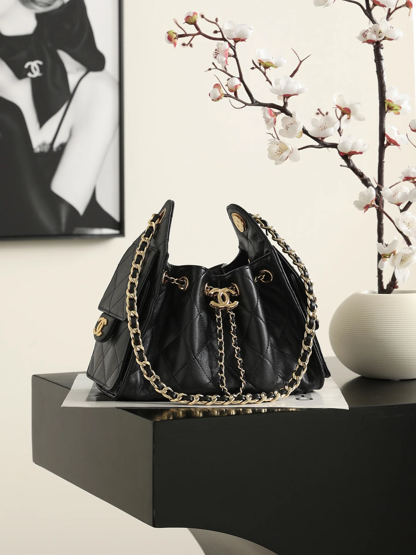 1-2115 Chanel 25A Hobo Bag Mini 22cm - Image 1