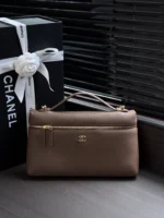 Chanel Logo Shoulder Bag 29cm - Image 12