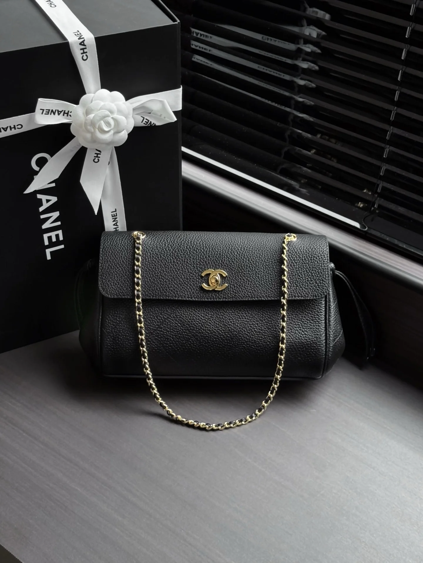 1-245 Chanel Handbag 29cm - Image 1