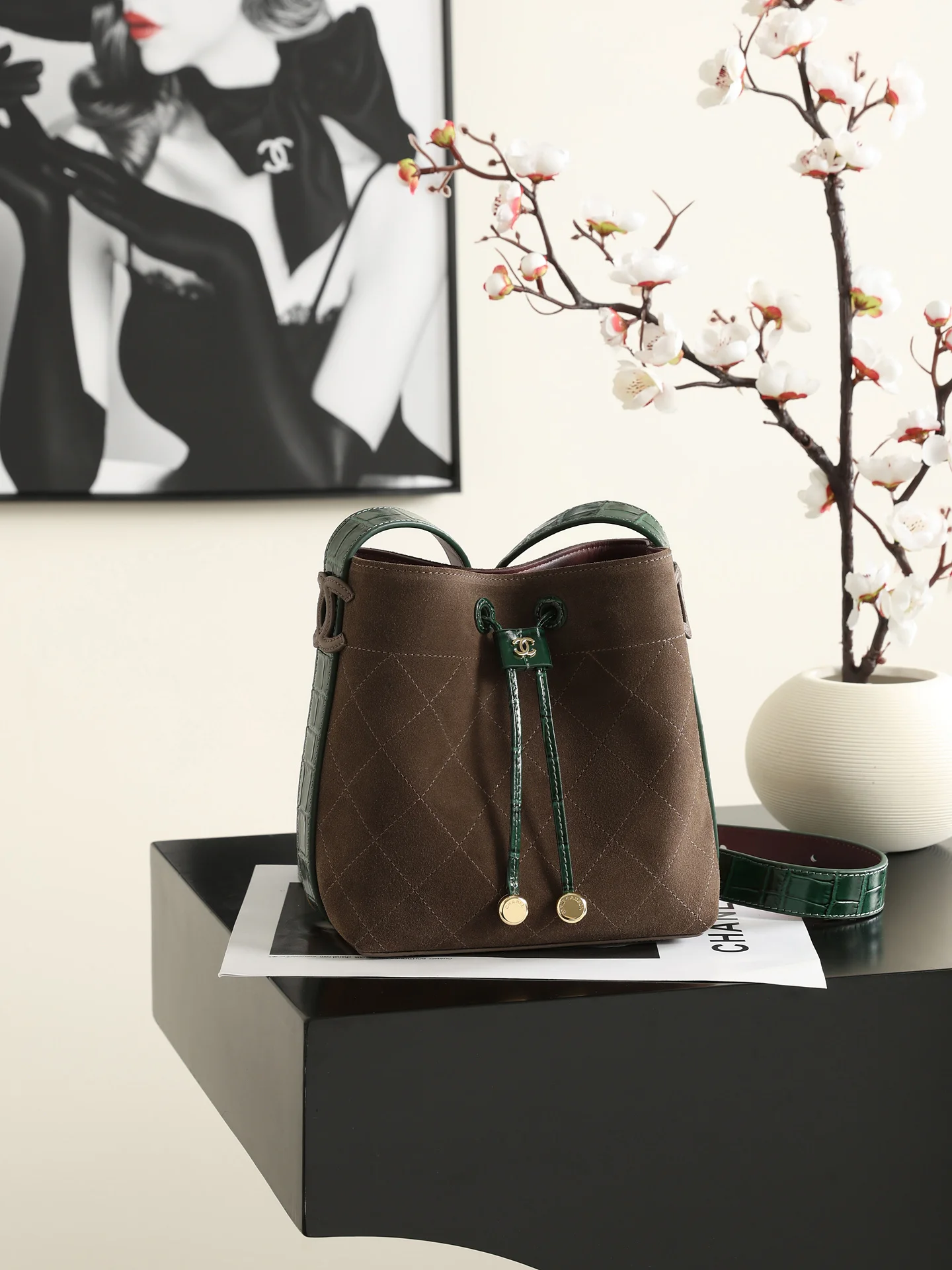 1-255 Chanel AS6537 Bucket Bag 18cm - Image 1