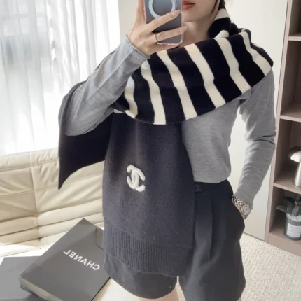 Fendi Fendi FF Diagonal Hooded Poncho 140x140cm product photo