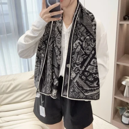 Burberry Burberry Double-Sided Hooded Wool Cape product photo